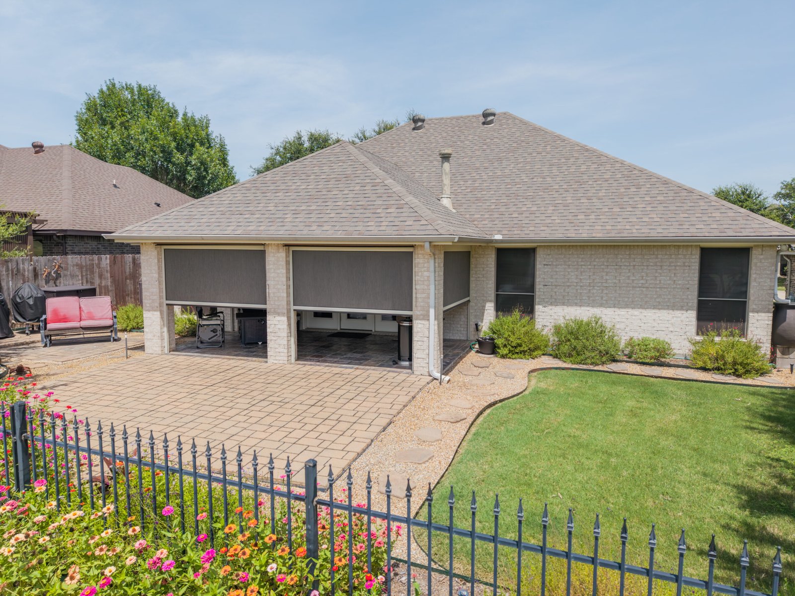 Motorized solar screens on lanai